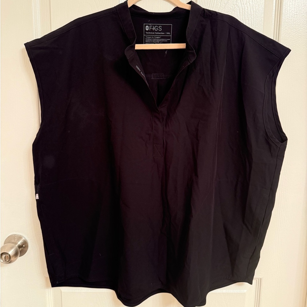 FIGS Women's Black Rafaela FREEx Top XXL